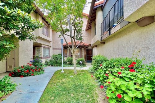 5544 Las Virgenes Rd, Calabasas, CA 91302-1037