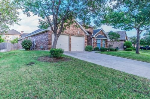 7974 Belladonna Dr, Fort Worth TX  76123-1837 exterior