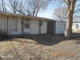 613 Walnut St, Hoisington, KS 67544-1849