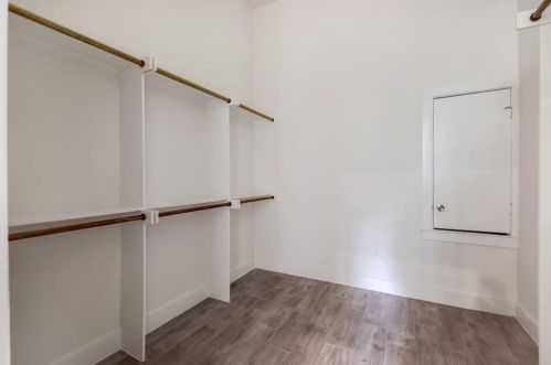 5008 Baker St, Austin TX  78721-1511 exterior