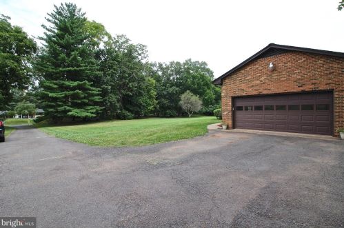 2309 Contest Ln, Haymarket, VA 20169-1209