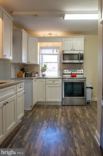 19201 Cardinal Heights Rd, Triangle VA  22172-2406 exterior