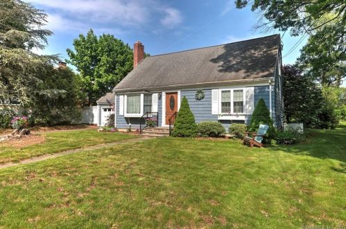 66 Kenwood Rd, Milford, CT 06460-7019
