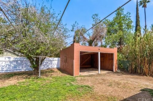 3341 Chestnut St, Riverside CA  92501-2731 exterior