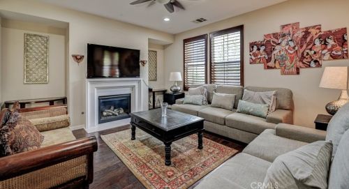 68 Prickly Pear, Irvine CA  92618-8856 exterior