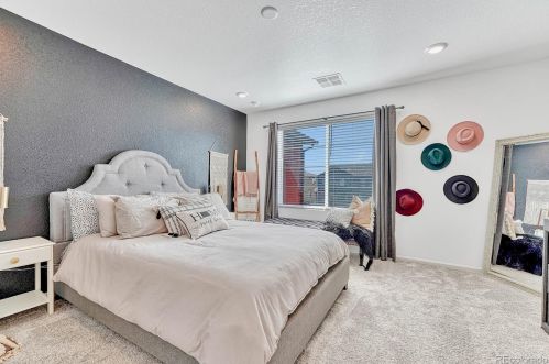 21543 59th Pl, Denver CO  80019-6614 exterior