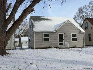 5837 45th Ave, Minneapolis, MN 55417-3022