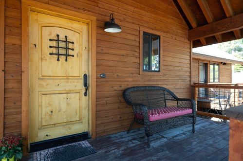12628 Pinnacle Loop, Truckee CA  96161-6926 exterior