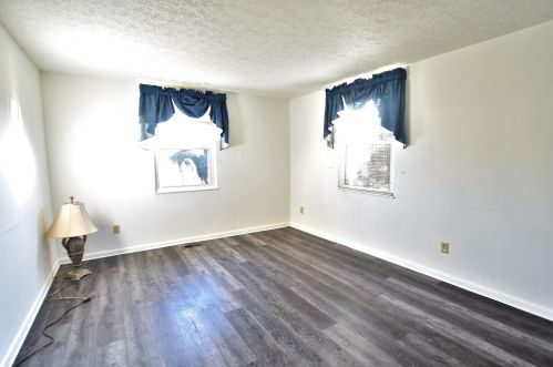 720 Xenia Dr, Enon OH 45323-1761 exterior