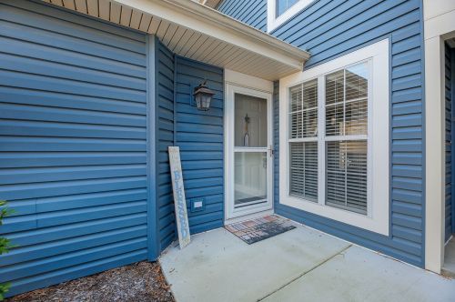 1040 Ridgefield Cir, Carol Stream, IL 60188-2996