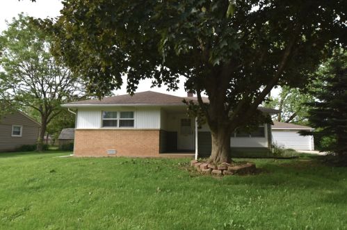2608 Hawk Ln, Rolling Meadows, IL 60008-2717