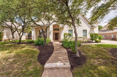 7904 Crandall Rd, Austin TX  78739-1910 exterior