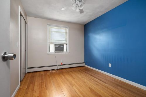 6 Kennedy Dr, Coventry, RI 02816-5213