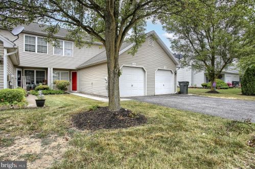 125 Partridge Cir, Carlisle PA  17013-8748 exterior