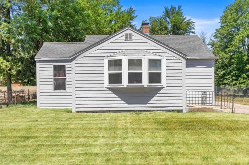 826 Kingsley Dr, Rockford, IL 61115-3730