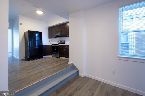 2024 8th St, Philadelphia PA  19122-1304 exterior