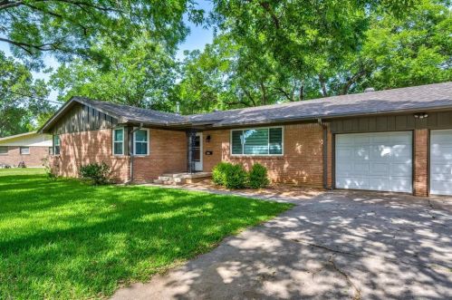 4205 Keeter Dr, Fort Worth TX  76180-7321 exterior