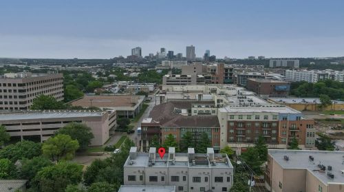 708 Arch Adams Ln, Fort Worth, TX 76107-2716