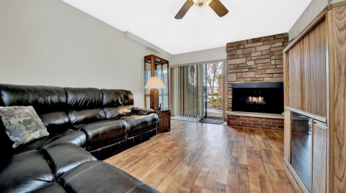 14515 Central Ct, Oak Forest, IL 60452-1066