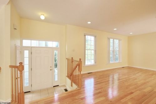 24 Arrowgate Dr, Dover NJ  07869-5213 exterior