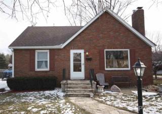 1710 Logan St, Vonachen Knolls IL  61523-1118 exterior