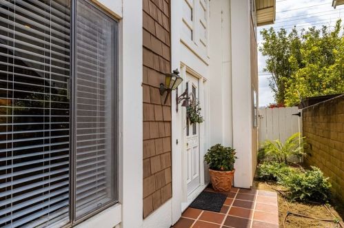 6270 Woodsboro Ave, Anaheim CA  92807-2347 exterior