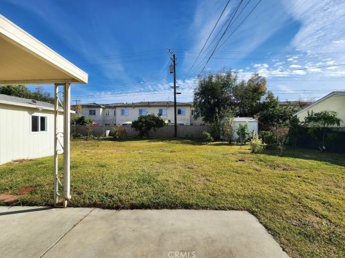 1776 Carnelian St, Anaheim CA  92802-2427 exterior