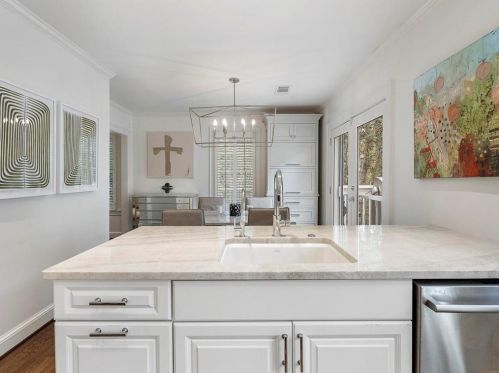 1880 Greystone Rd, Atlanta GA  30318-2621 exterior