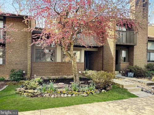 2038 Winged Foot Ct, Herndon, VA 20191-1346