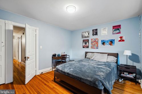 25 Gravers Ln, Philadelphia PA 19118-0041 exterior