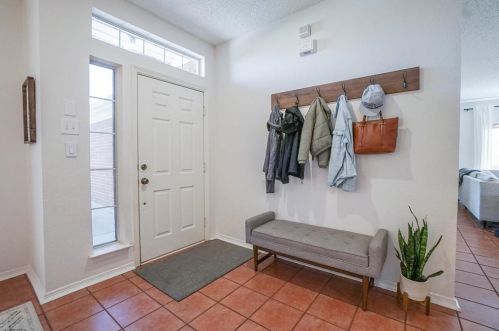 8005 Kathleen Ct, Fort Worth TX  76137-6101 exterior