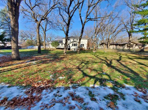 1708 Woodland Rd, Saint Cloud, MN 56304-1327