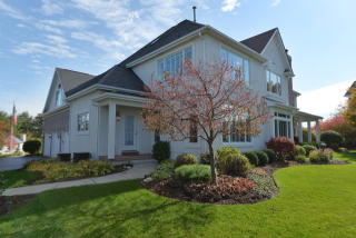 3401 Green Pastures Rd, Carpentersville, IL 60110-3211