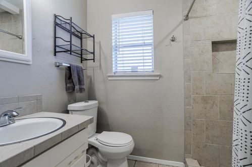 3808 Driskell Blvd, Fort Worth TX  76107-7208 exterior