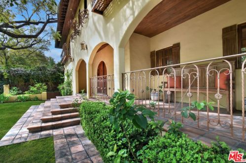 4123 Stansbury Ave, Van Nuys, CA 91423-4621