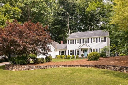 2315 Old Orchard Dr, Marietta, GA 30068-3450