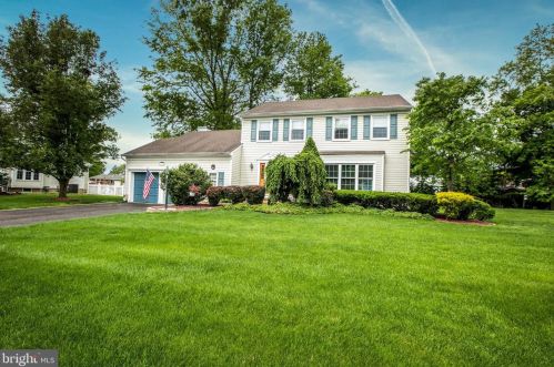 19 Colts Neck Ter, Trenton, NJ 08620-1301