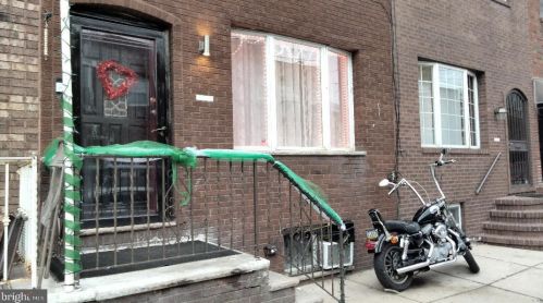 2336 11th St, Philadelphia, PA 19133-0010