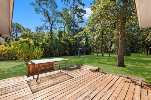 111 Butlers Ct, Conroe TX  77385-7906 exterior