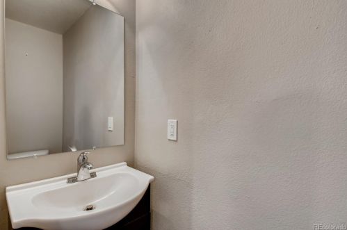 11991 Frd Dr, Aurora CO 80012-3282 exterior