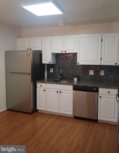 8868 Goose Landing Cir, Columbia MD  21045-2173 exterior