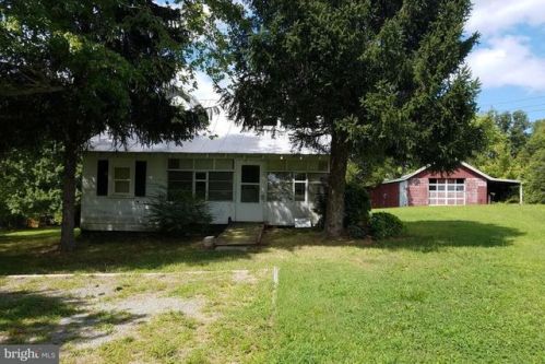 267 Doleman Ln, Montross, VA 22520-3301