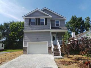 656 Luther St, Chesapeake, VA 23322-7050