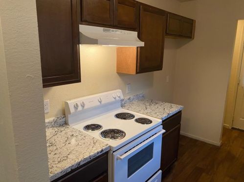 1619 Windsong Ln, Irving TX  75060-4502 exterior