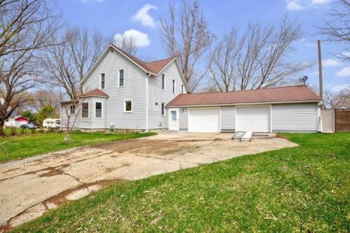 411 Center St, Ceylon, MN 56121-4005