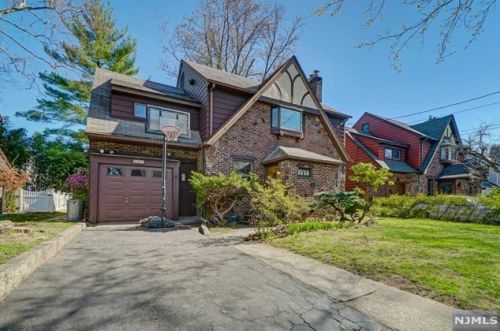 435 Claremont Ave, Teaneck, NJ 07666-2539