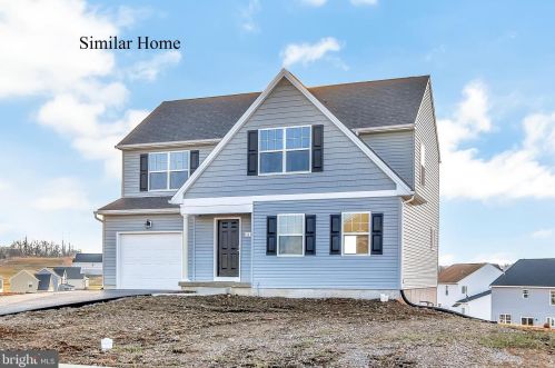 185 Farm House Ln, York, PA 17408-6289