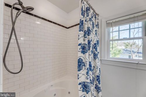 2009 Grace Church Rd, Silver Spring MD 20910-2116 exterior