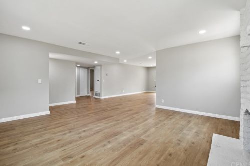 733 Toland St, Santa Ana CA  92704-2164 exterior
