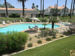 160 Desert Falls Cir, Palm Desert, CA 92211-1748